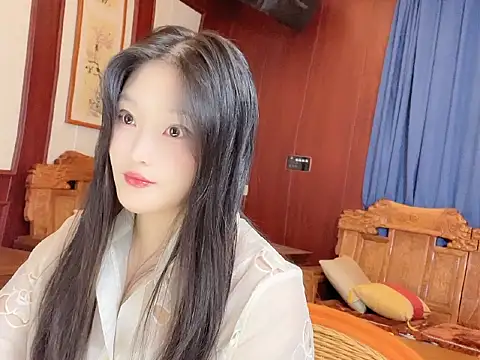 Tinna668866 online show from May 6, 2026, 12:20 pm