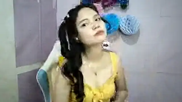 Snapshot of FerminaBoutwell chatting on May 29, 2026, 2:23 pm FerminaBoutwell online show from May 29, 2026, 2:23 pm