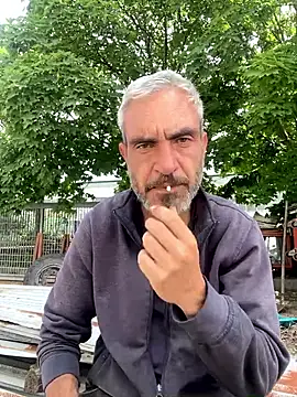 mauro22cm4 online show from May 8, 2026, 11:25 am
