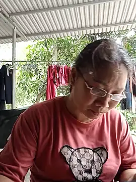 Snapshot of BlueGirlyeah chatting on June 14, 2026, 2:35 am BlueGirlyeah online show from June 14, 2026, 2:35 am