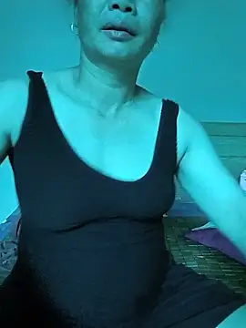 Snapshot of BlueGirlyeah chatting on July 8, 2026, 2:24 am BlueGirlyeah online show from July 8, 2026, 2:24 am
