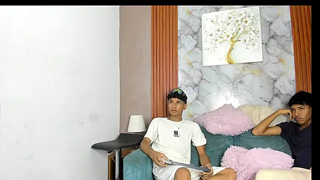 Snapshot of BOUL_GUYS chatting on July 5, 2026, 1:21 am BOUL GUYS online show from July 5, 2026, 1:21 am