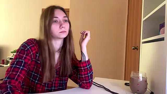 Snapshot of alya_dream chatting on May 10, 2026, 6:17 am alya dream online show from May 10, 2026, 6:17 am