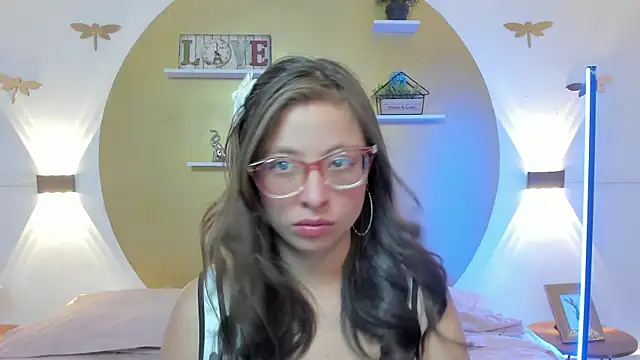 Snapshot of Lenna_Phillips chatting on July 10, 2026, 11:32 am Lenna Phillips online show from July 10, 2026, 11:32 am