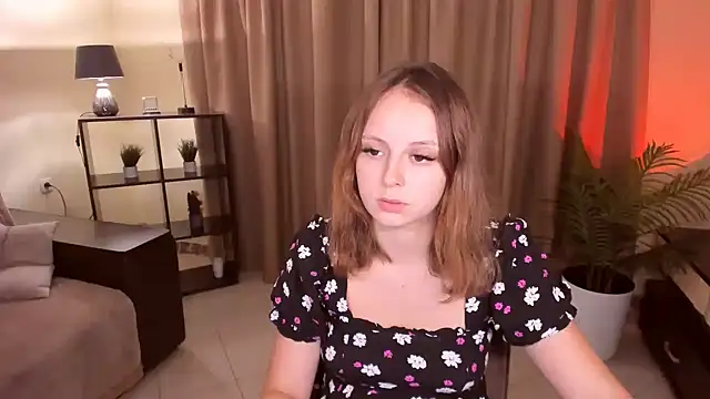 Snapshot of MilanaRare chatting on July 11, 2026, 5:57 pm MilanaRare online show from July 11, 2026, 5:57 pm