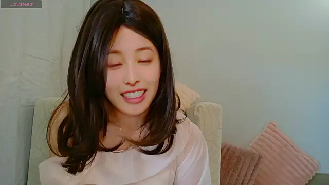 Snapshot of sakura-ch- chatting on June 19, 2026, 9:20 pm sakura-ch- online show from June 19, 2026, 9:20 pm