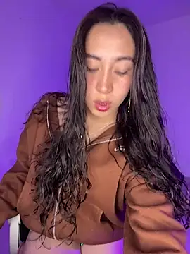 Snapshot of aiko-o chatting on July 3, 2026, 1:56 am aiko-o online show from July 3, 2026, 1:56 am