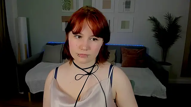 Snapshot of MiaLacrice chatting on May 20, 2026, 4:31 am MiaLacrice online show from May 20, 2026, 4:31 am
