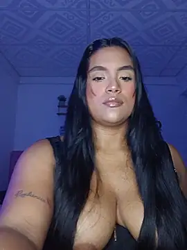 Snapshot of latin_indian chatting on May 15, 2026, 6:00 am latin indian online show from May 15, 2026, 6:00 am
