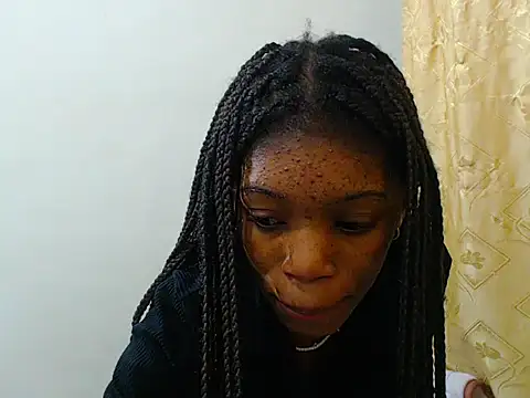 Snapshot of PetiteBarbie_05 chatting on June 1, 2026, 8:30 pm PetiteBarbie 05 online show from June 1, 2026, 8:30 pm