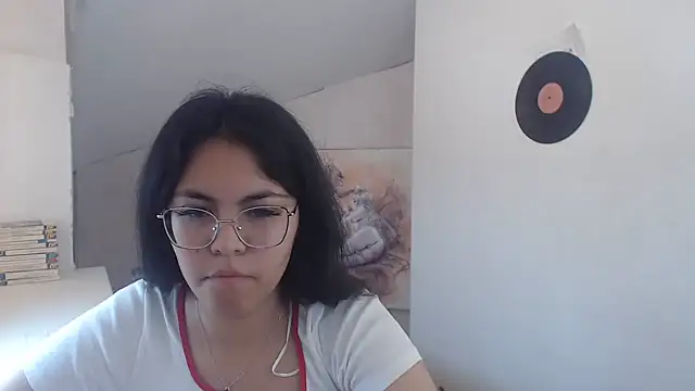 Snapshot of Anda_here chatting on June 12, 2026, 4:54 am Anda here online show from June 12, 2026, 4:54 am