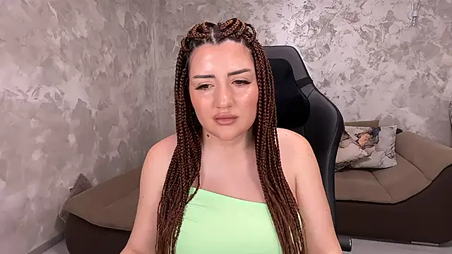 Snapshot of SophiePale chatting on February 11, 2025, 6:11 pm SophiePale online show from February 11, 2025, 6:11 pm