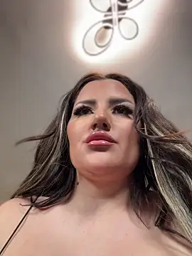 SophiePale online show from April 21, 2026, 9:27 am