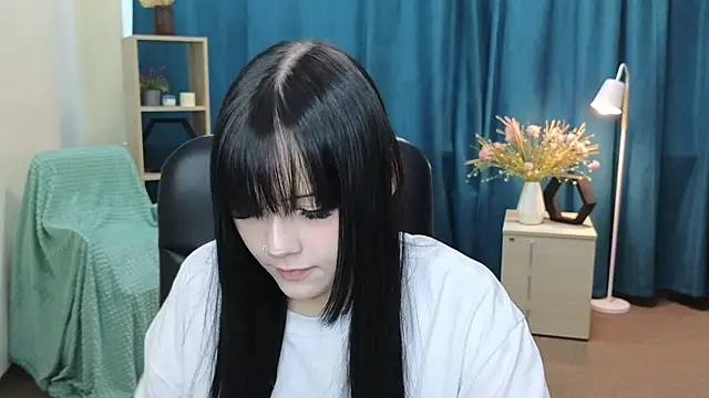 Snapshot of MelaineCore chatting on May 11, 2026, 5:42 am MelaineCore online show from May 11, 2026, 5:42 am