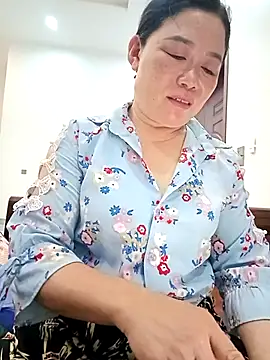 Snapshot of -Lytina- chatting on July 6, 2026, 3:03 pm -Lytina- online show from July 6, 2026, 3:03 pm