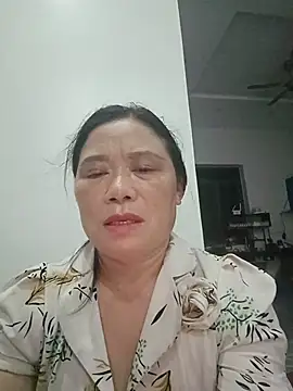 Snapshot of -Lytina- chatting on August 9, 2026, 7:20 pm -Lytina- online show from August 9, 2026, 7:20 pm