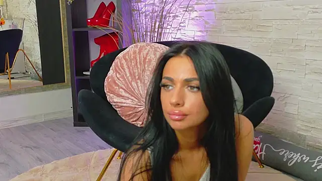 Snapshot of VanessaVosss chatting on May 12, 2026, 4:57 pm VanessaVosss online show from May 12, 2026, 4:57 pm