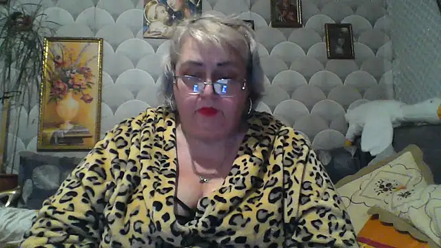 MarinaFarina53 online show from July 10, 2026, 5:57 pm
