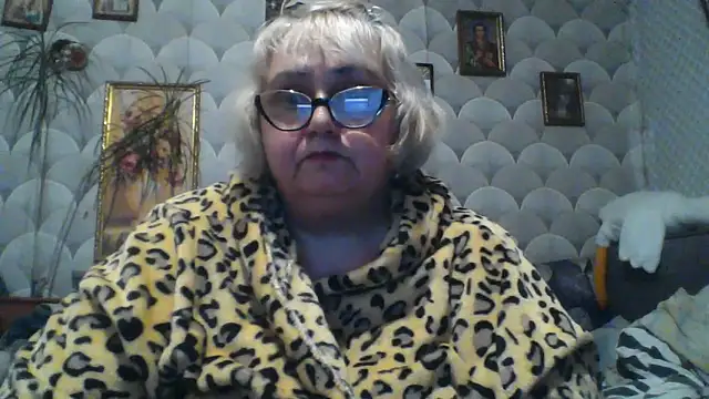 Snapshot of MarinaFarina53 chatting on May 20, 2026, 5:43 pm MarinaFarina53 online show from May 20, 2026, 5:43 pm