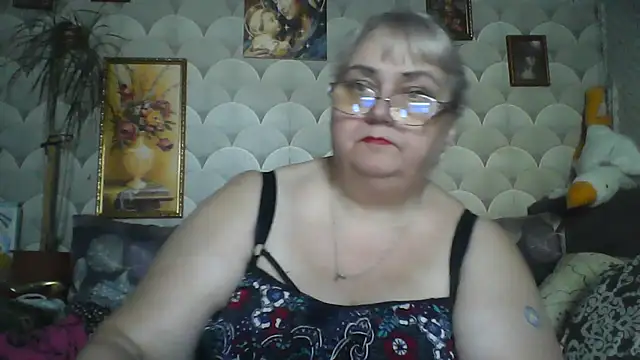 MarinaFarina53 online show from July 15, 2026, 4:19 am