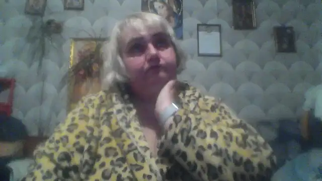 Snapshot of MarinaFarina53 chatting on May 18, 2026, 7:29 pm MarinaFarina53 online show from May 18, 2026, 7:29 pm