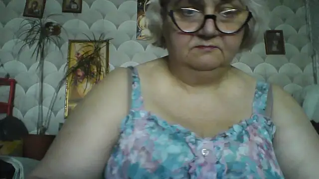 Snapshot of MarinaFarina53 chatting on May 21, 2026, 5:49 am MarinaFarina53 online show from May 21, 2026, 5:49 am