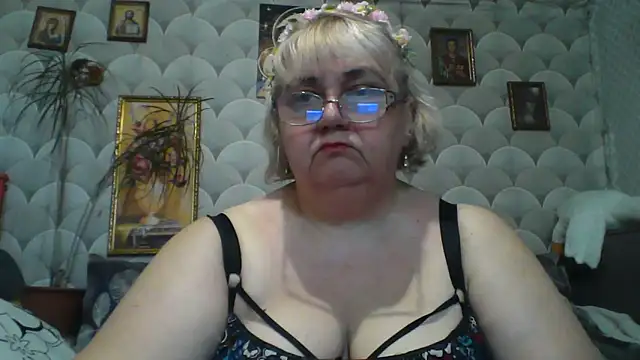Snapshot of MarinaFarina53 chatting on May 24, 2026, 7:19 am MarinaFarina53 online show from May 24, 2026, 7:19 am