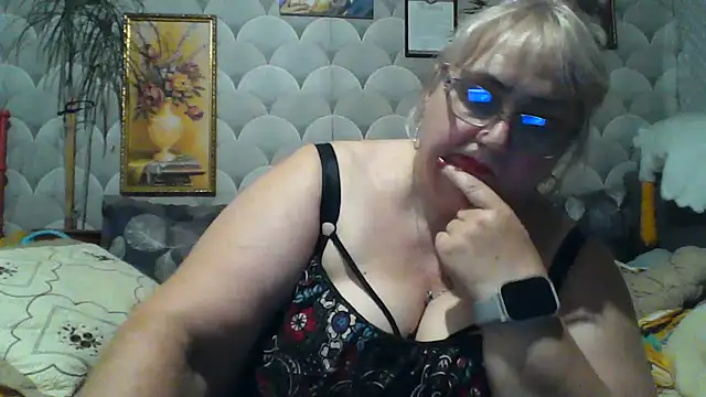MarinaFarina53 online show from July 3, 2026, 6:25 pm