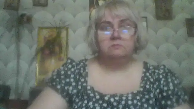 Snapshot of MarinaFarina53 chatting on May 16, 2026, 8:57 am MarinaFarina53 online show from May 16, 2026, 8:57 am