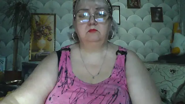 MarinaFarina53 online show from July 12, 2026, 5:19 am