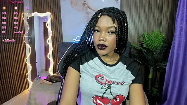 CRISTALBROKE TAY online show from June 17, 2026, 7:02 pm