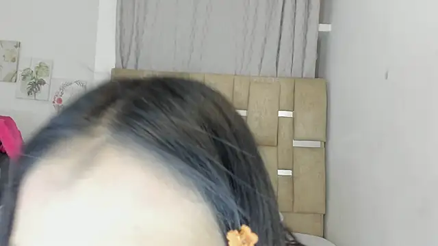 Snapshot of AnahiMiller2 chatting on June 19, 2026, 8:36 pm AnahiMiller2 online show from June 19, 2026, 8:36 pm