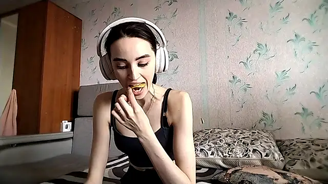 Snapshot of NightFoxxx chatting on July 1, 2026, 11:16 pm NightFoxxx online show from July 1, 2026, 11:16 pm