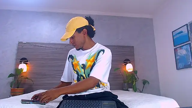 Dilan Hall online show from June 12, 2026, 7:33 pm