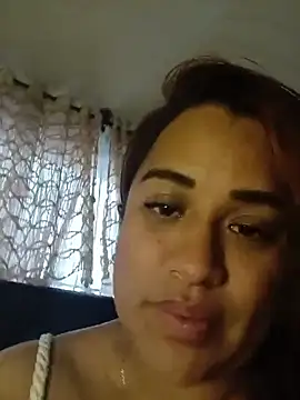 Snapshot of AriaGomez_ chatting on June 1, 2026, 10:42 pm AriaGomez online show from June 1, 2026, 10:42 pm