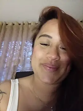 Snapshot of AriaGomez_ chatting on June 14, 2026, 11:17 pm AriaGomez online show from June 14, 2026, 11:17 pm