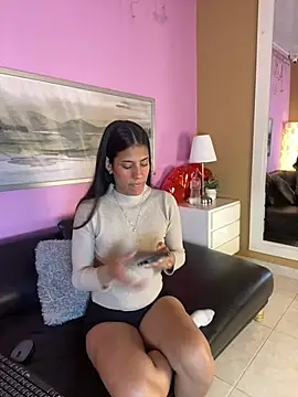 Snapshot of Lunaavega_ chatting on May 25, 2026, 2:16 pm Lunaavega online show from May 25, 2026, 2:16 pm
