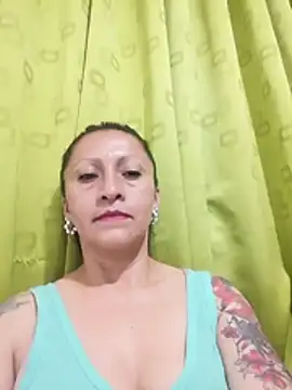 Snapshot of Vely_ chatting on May 24, 2026, 3:17 am Vely online show from May 24, 2026, 3:17 am