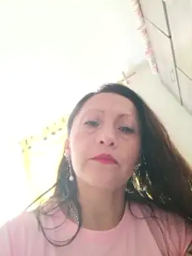 Snapshot of Vely_ chatting on June 2, 2026, 7:36 pm Vely online show from June 2, 2026, 7:36 pm