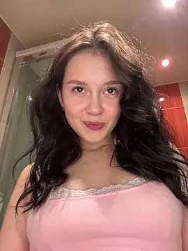 EvaHearts online show from May 17, 2026, 11:27 pm