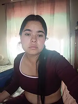 Snapshot of MiiaHott_W chatting on May 30, 2026, 1:17 pm MiiaHott W online show from May 30, 2026, 1:17 pm