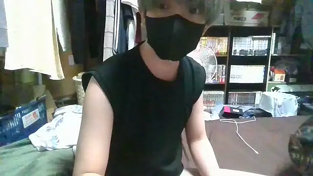 Snapshot of kazupan22 chatting on June 2, 2026, 12:49 pm kazupan22 online show from June 2, 2026, 12:49 pm