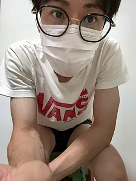 Snapshot of h_japmen chatting on July 15, 2026, 2:57 pm h japmen online show from July 15, 2026, 2:57 pm