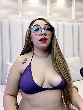 Snapshot of bella_lanna chatting on June 13, 2026, 4:43 am bella lanna online show from June 13, 2026, 4:43 am