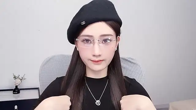 Snapshot of _222Mia chatting on May 17, 2026, 5:29 am 222Mia online show from May 17, 2026, 5:29 am