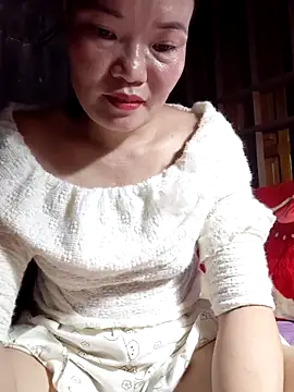 Snapshot of -Trici- chatting on June 15, 2026, 3:07 am -Trici- online show from June 15, 2026, 3:07 am