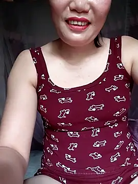 Snapshot of -Trici- chatting on August 8, 2026, 7:26 am -Trici- online show from August 8, 2026, 7:26 am