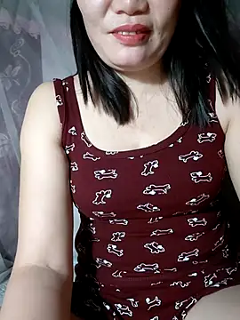 Snapshot of -Trici- chatting on August 7, 2026, 6:47 pm -Trici- online show from August 7, 2026, 6:47 pm