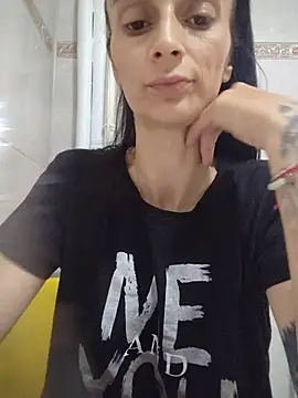 Snapshot of BlissAria chatting on May 25, 2026, 4:17 pm BlissAria online show from May 25, 2026, 4:17 pm