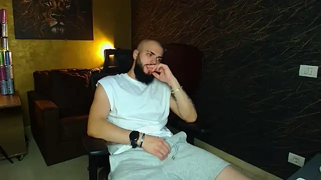 OscarWillss online show from June 10, 2026, 6:58 am